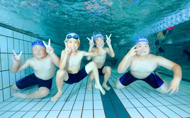 スイミングスクール　イメージ写真